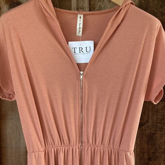 Vanilla Bay Peach Bentley Best Laid Plans Zip-Front Hooded Ribbed Jumpsuit - Picture 4 of 9